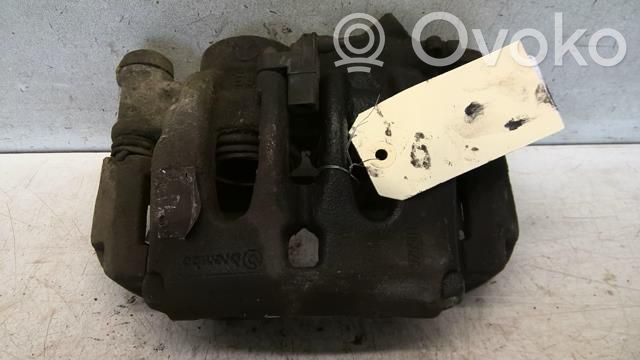 Mercedes-Benz Sprinter W906 Zacisk hamulcowy przedni 