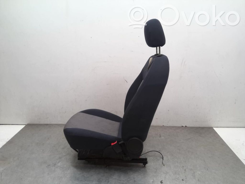 Citroen Nemo Etumatkustajan istuin 