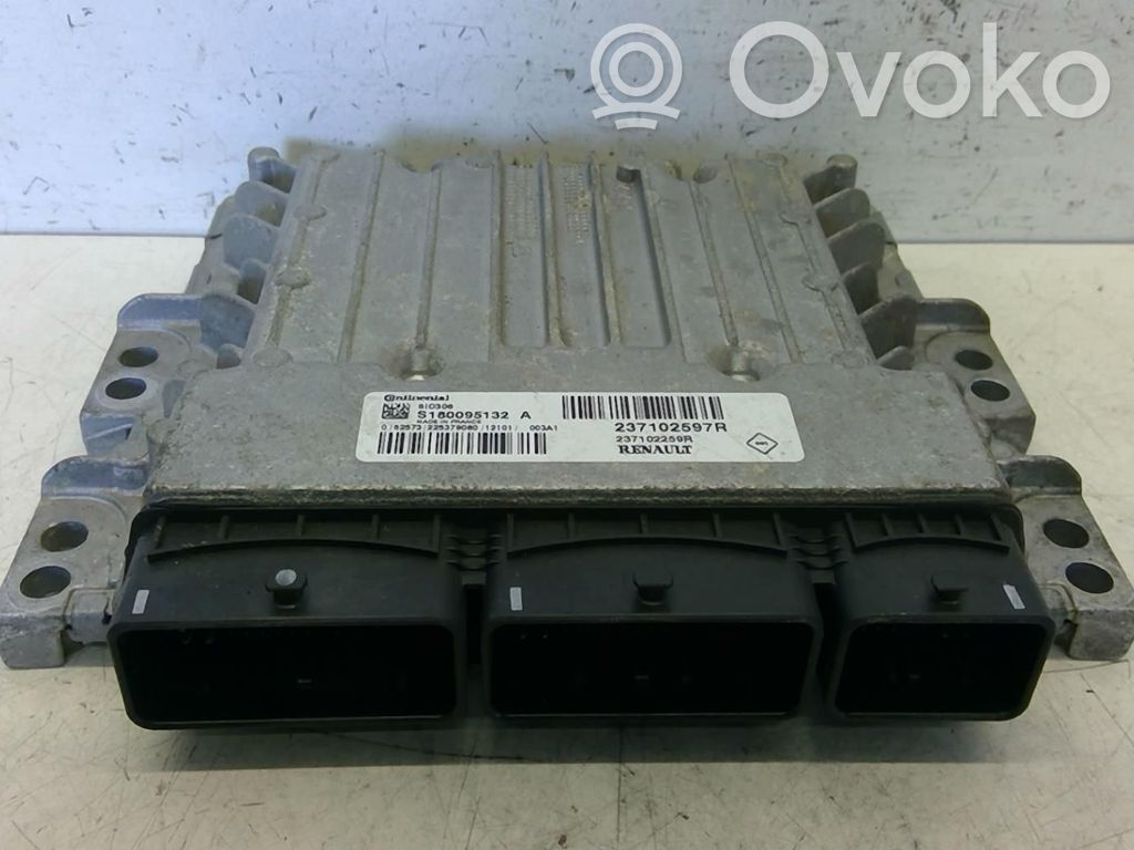 Engine control unit/module   237102597R