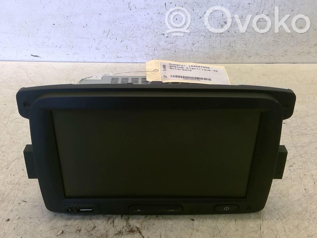 Dacia Spring Radio/CD/DVD/GPS head unit 