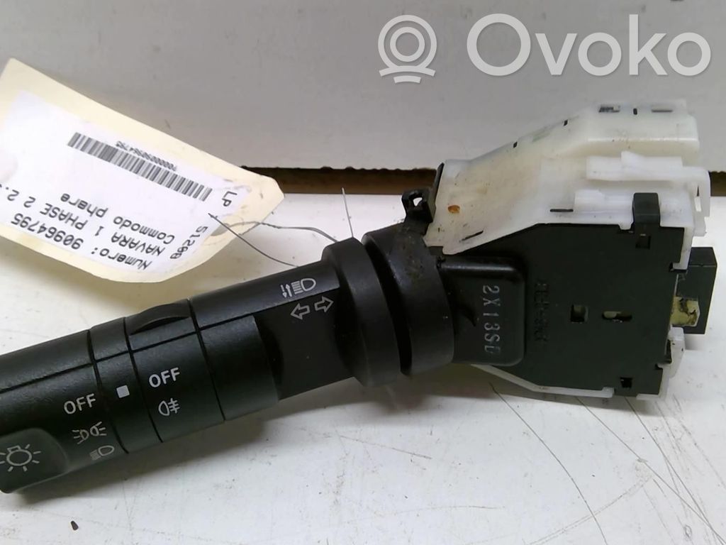 Nissan Navara D40 Palanca de intermitentes 