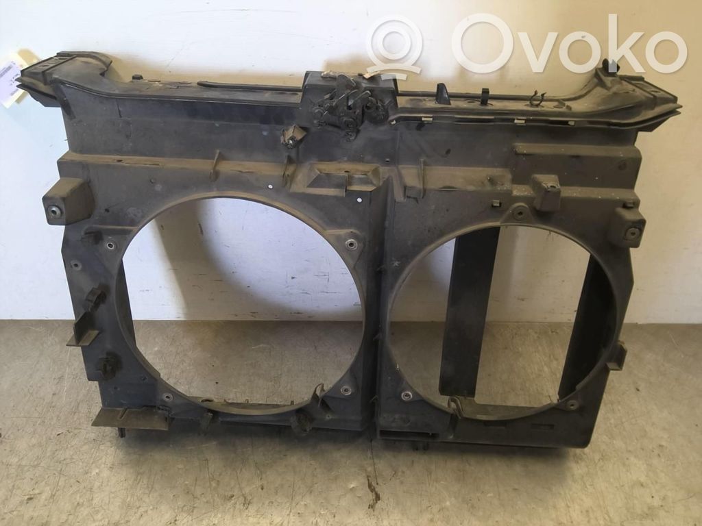 Citroen C8 Radiatoru paneļa augšējā daļa (televizors) 