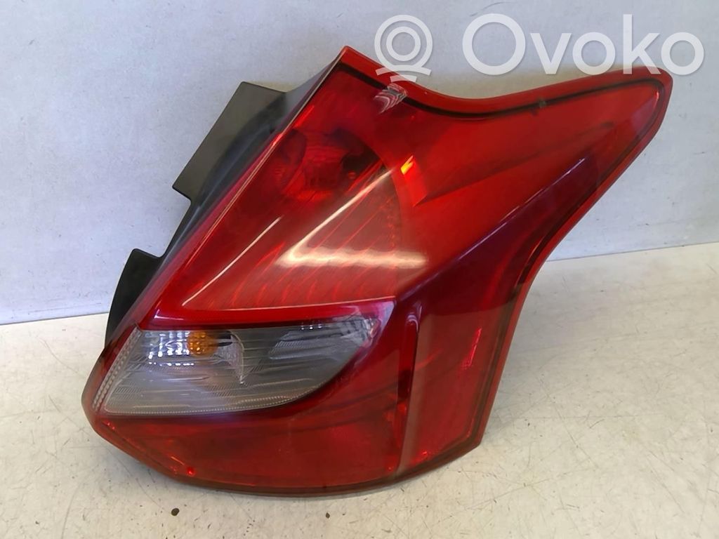 Rear/tail lights   1825319