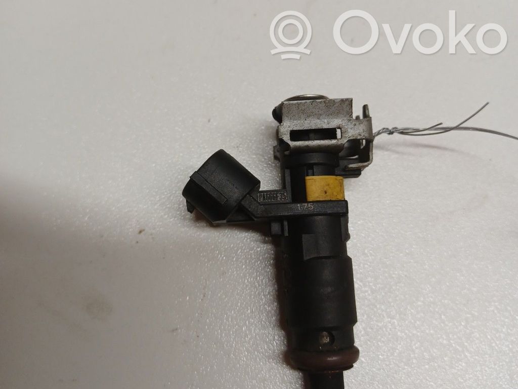 Citroen C3 Picasso Inyector de combustible 