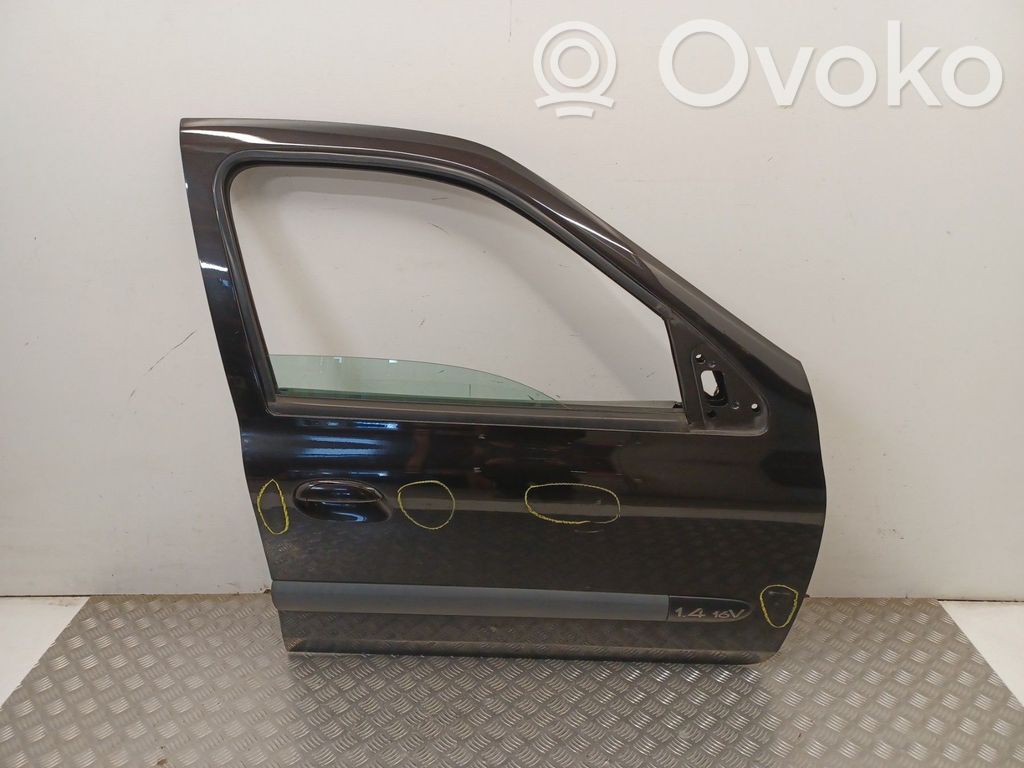 Renault Clio II Puerta delantera 