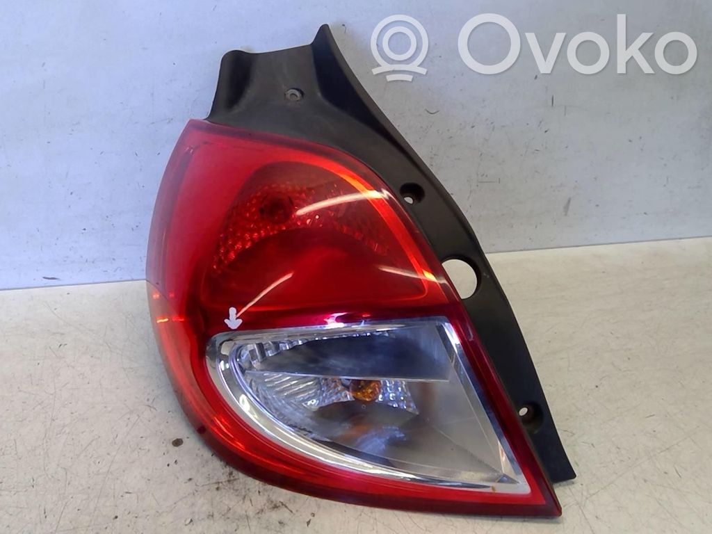Takavalot   8200886944