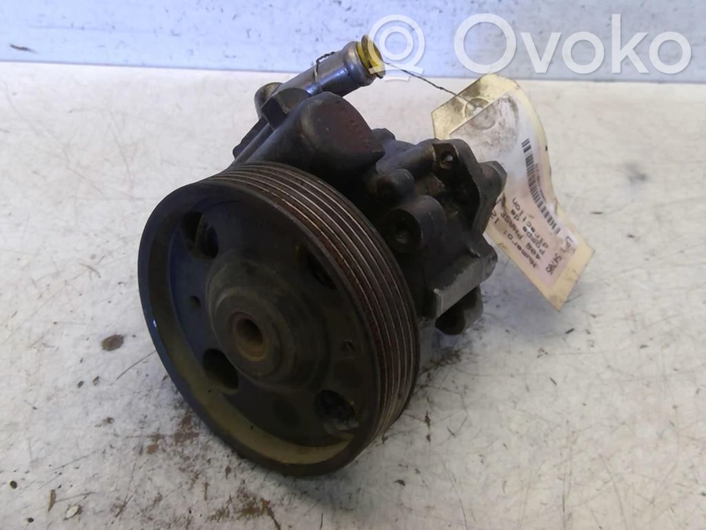 Peugeot 406 Ohjaustehostimen pumppu 