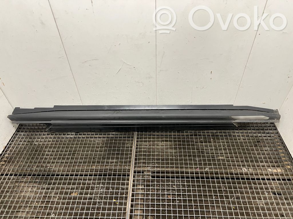BMW i4 Sill 