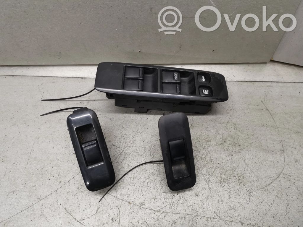 Nissan Primera Electric window control switch 