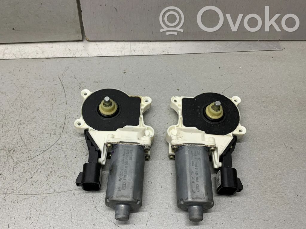 Cadillac CTS Silnik regulatora szyby drzwi przednich 