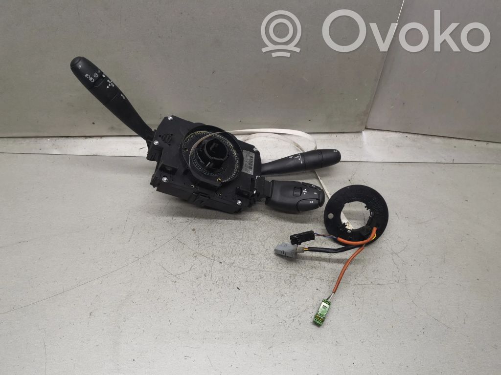 Peugeot 407 Wiper turn signal indicator stalk/switch 