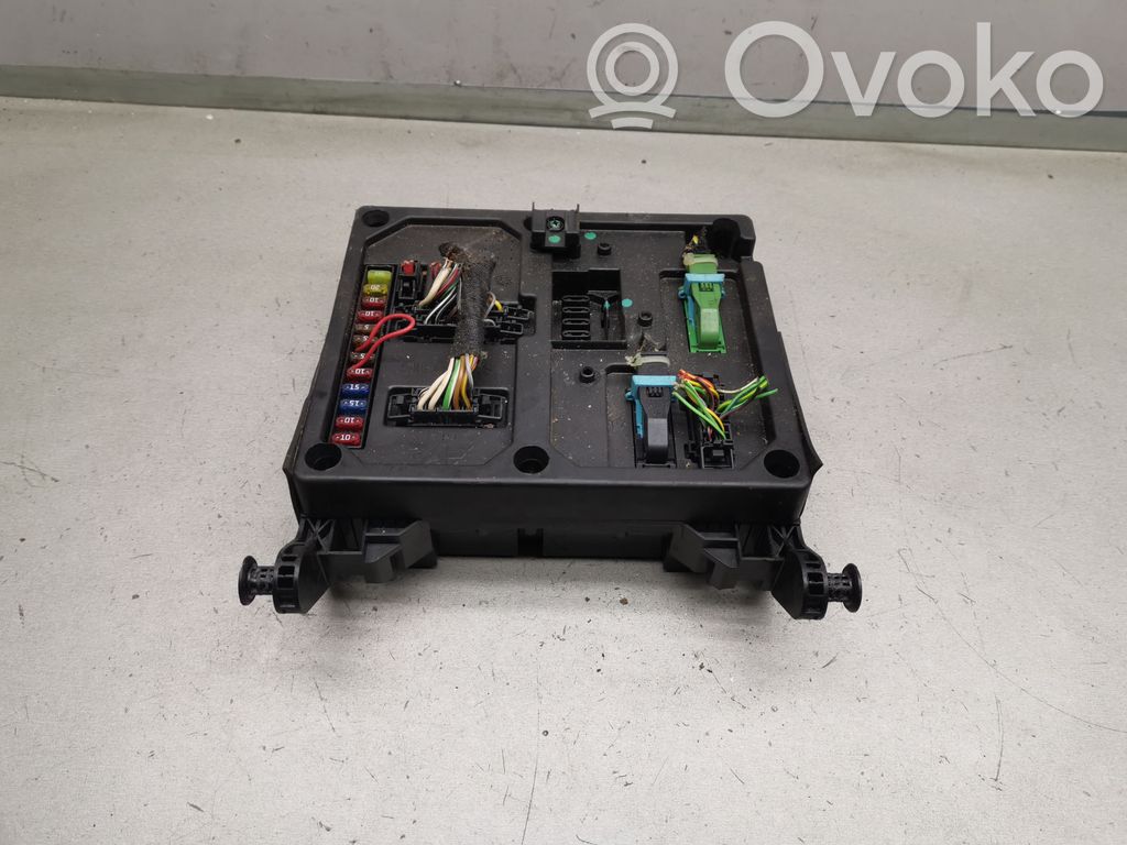 Volkswagen Sharan Fuse module 