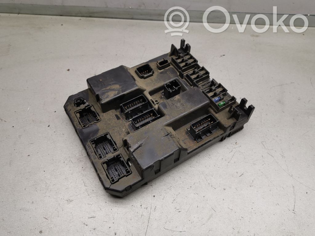 Peugeot 307 Fuse module 