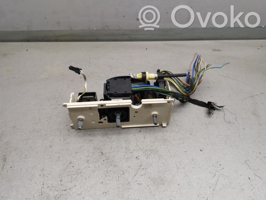 BMW 5 E34 Climate control unit 