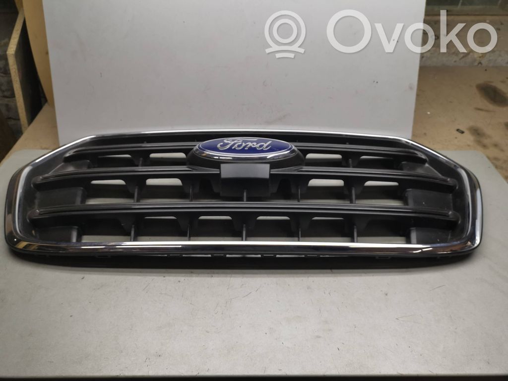Ford Transit VII Etupuskurin ylempi jäähdytinsäleikkö 