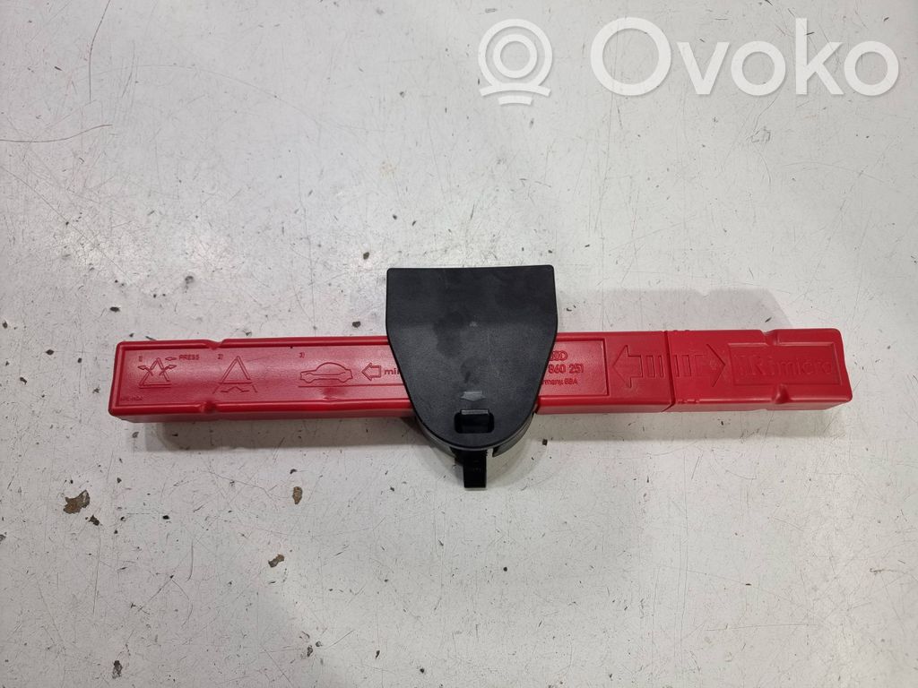 Volkswagen PASSAT B8 Suport fixare triunghiular lumini avarie 
