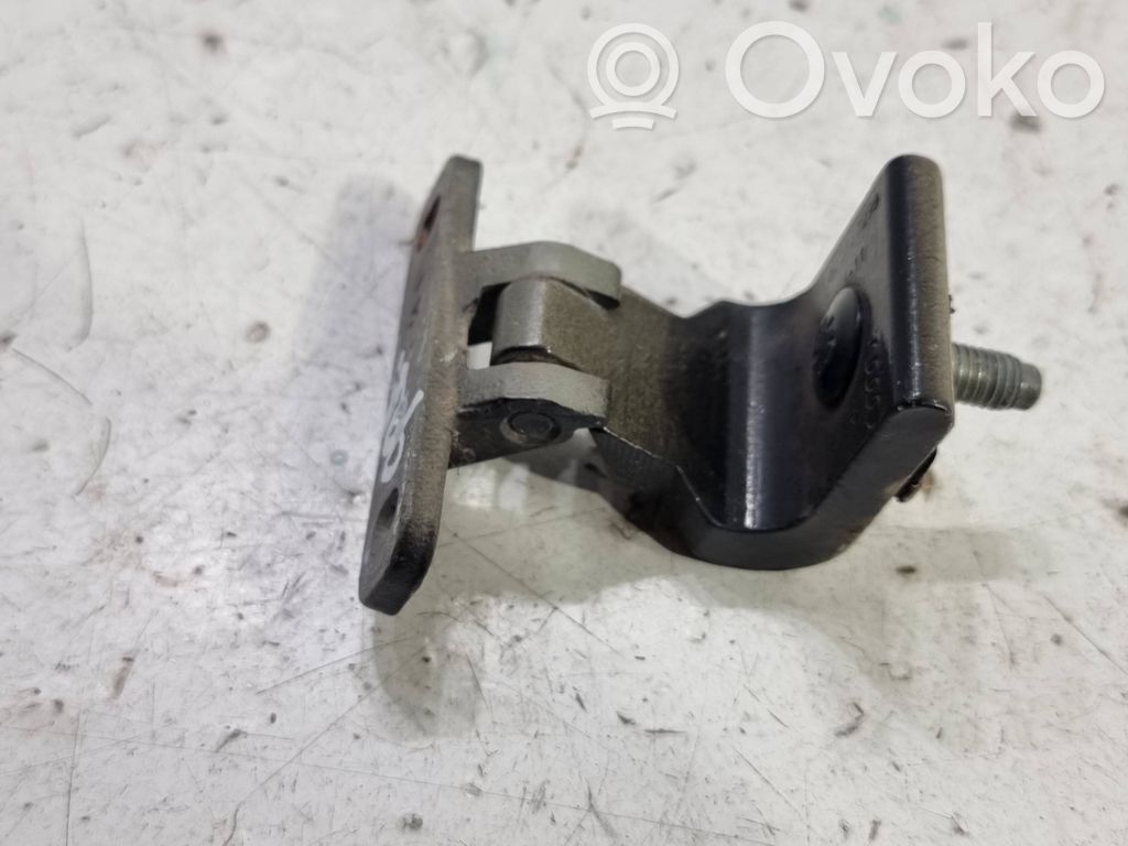 Audi Q3 8U Tailgate/trunk/boot hinge 