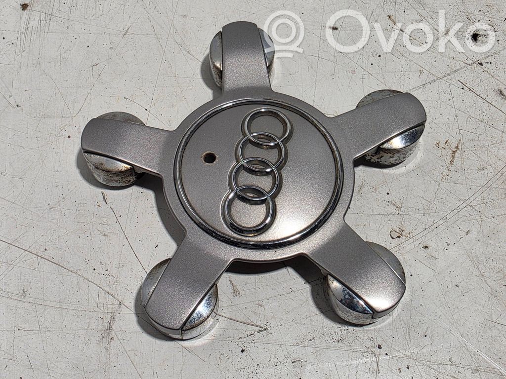 Audi A3 S3 8P Borchia ruota originale 