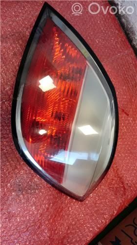 Lámpara de faros/luces traseros
