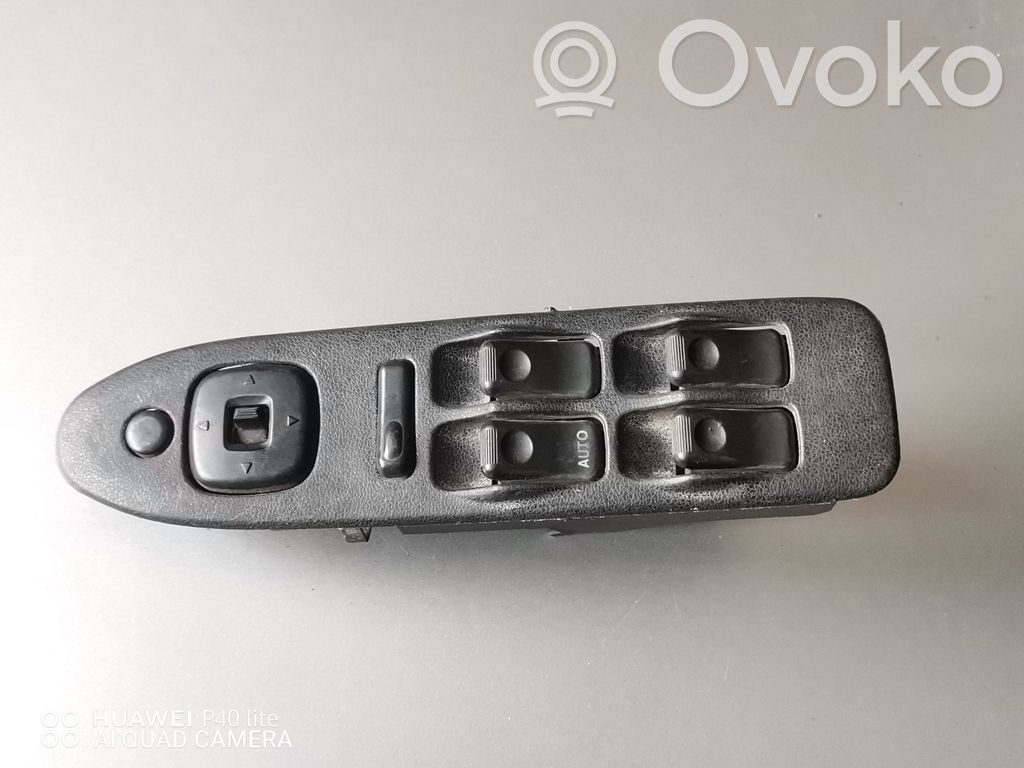 Electric window control switch   C8HD62A