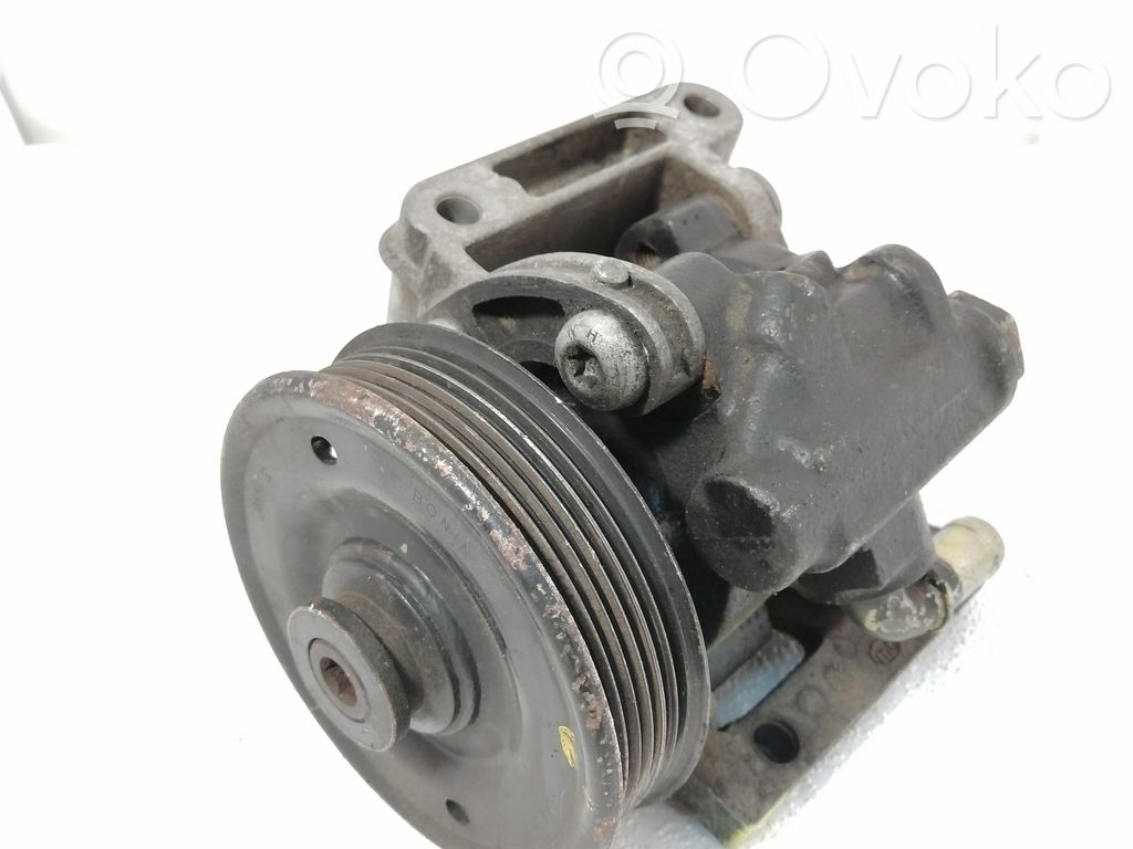 Ohjaustehostimen pumppu   100994