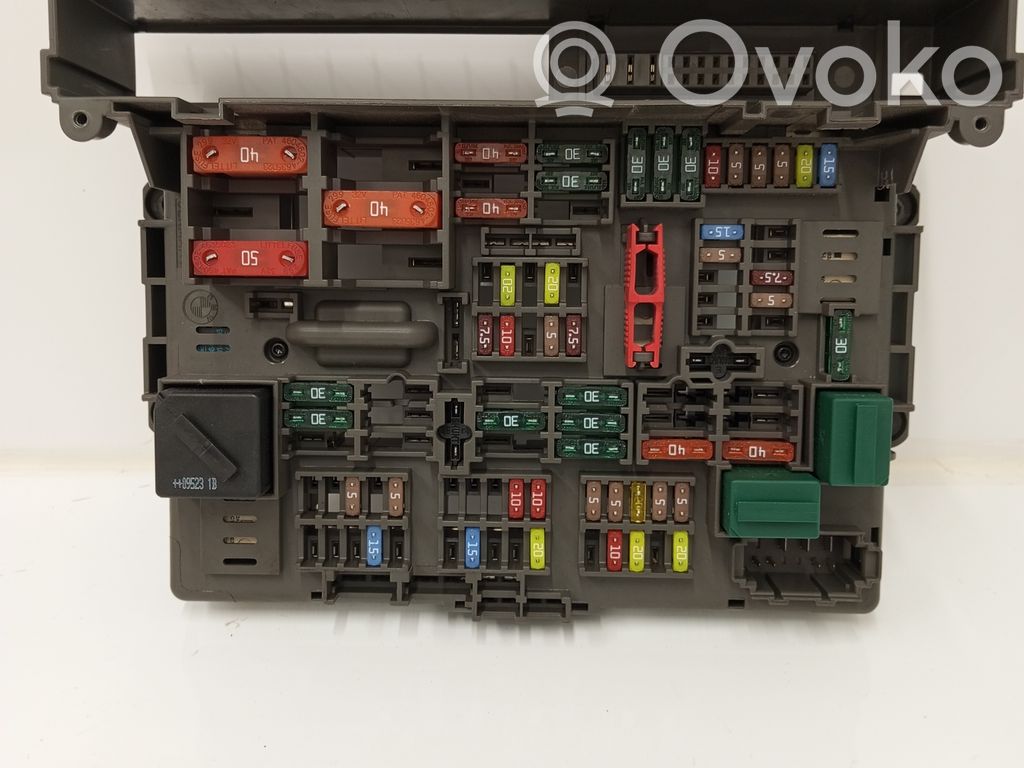 Drošinātāju bloks   9119444,71693101