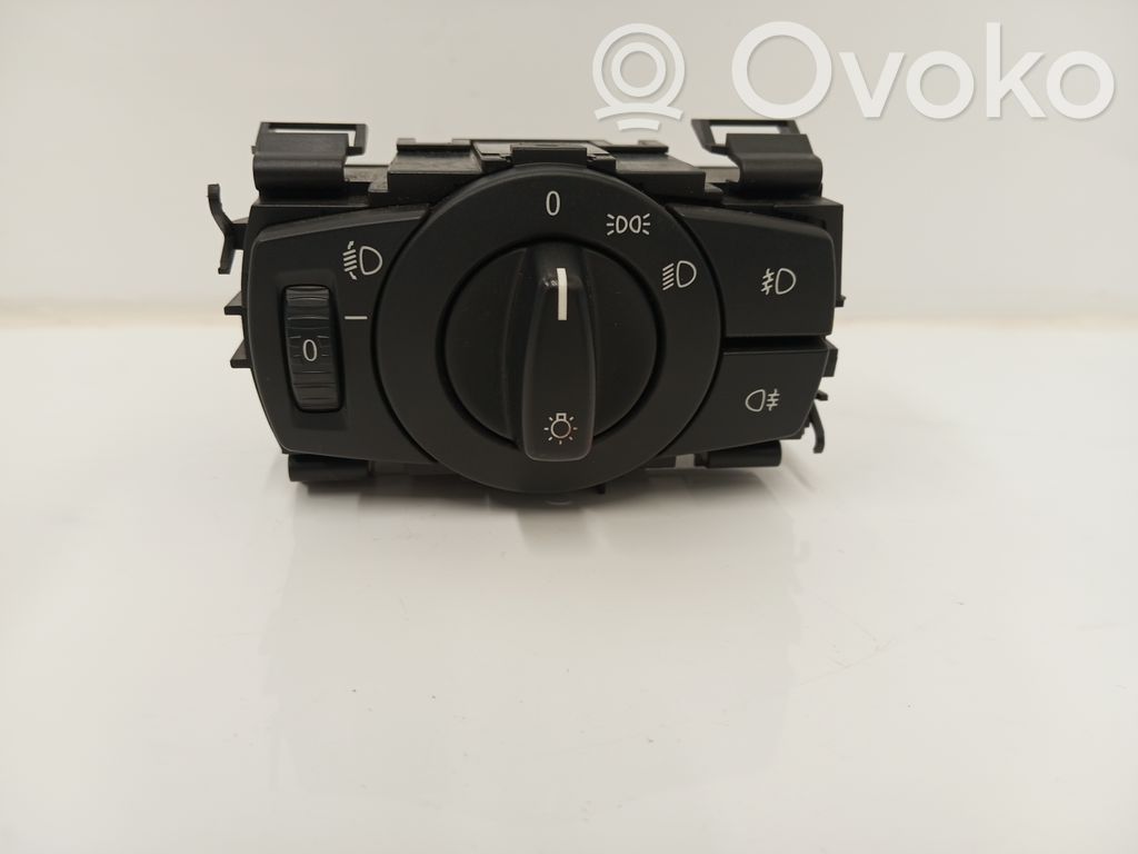 Light switch   6932794,1005201
