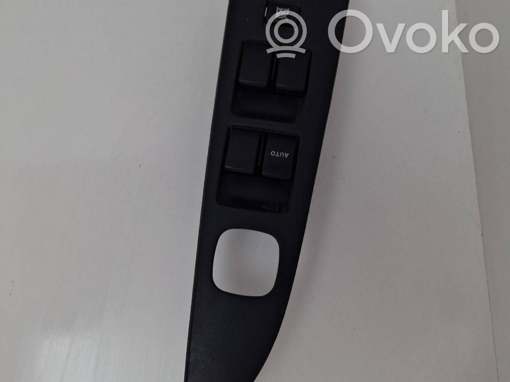 Mazda 3 I A set of switches 