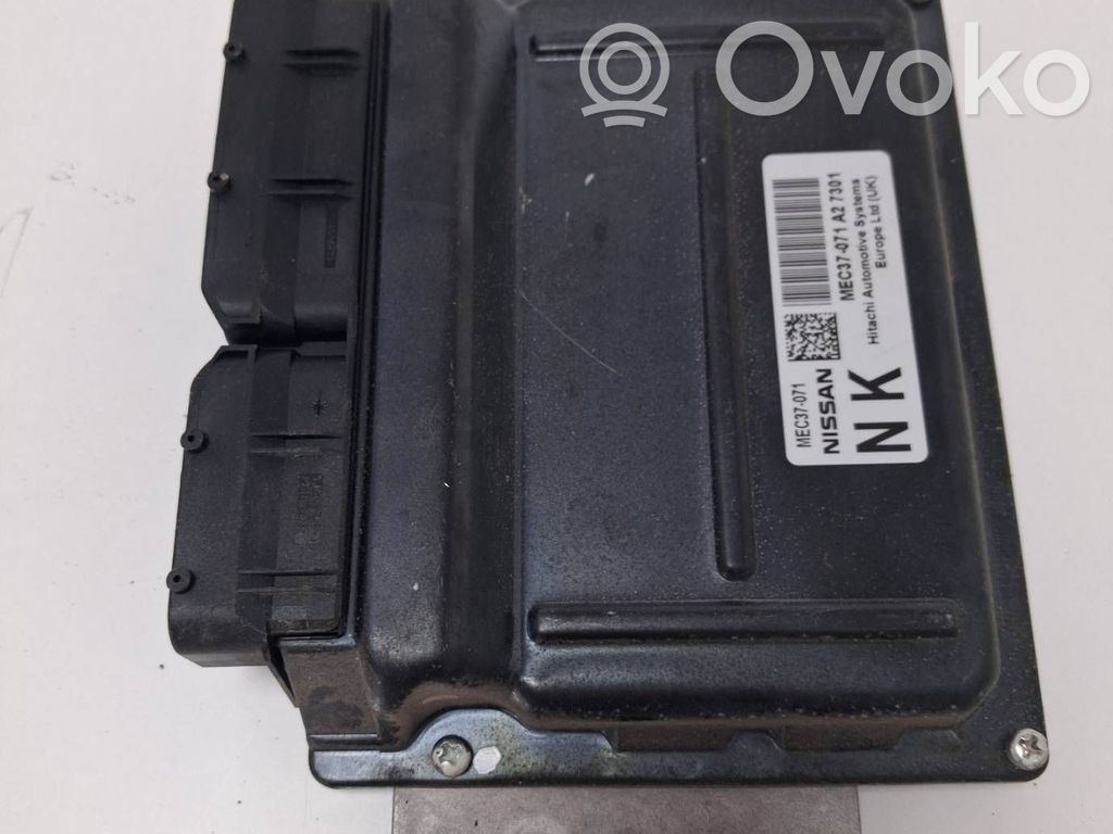 Moottorin ohjainlaite/moduuli   MEC37071A27301
