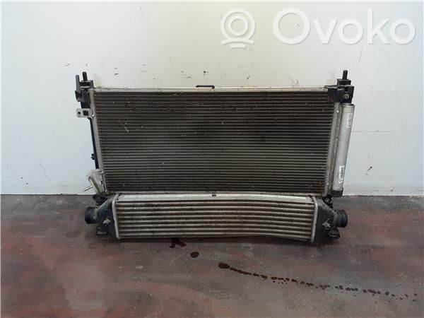 Opel Combo D Interkūlerio radiatorius 