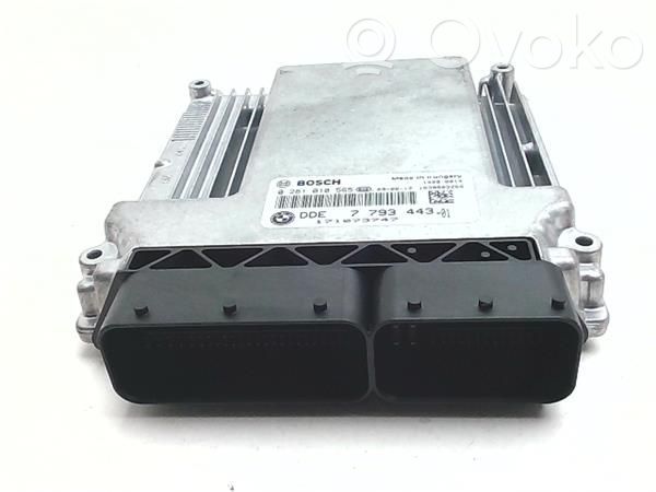 Unidad de control/módulo del motor   13617793443