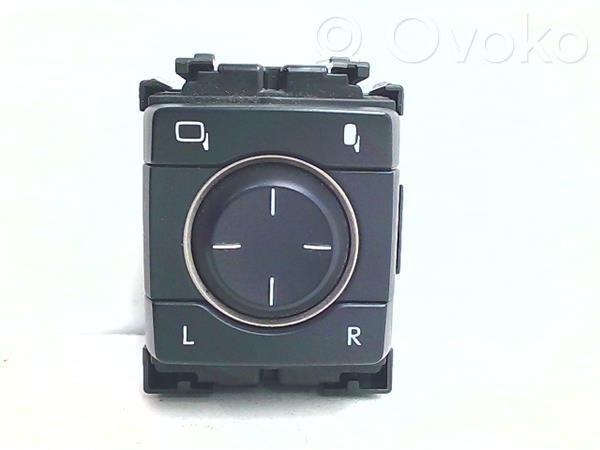 Lexus UX Wing mirror switch 