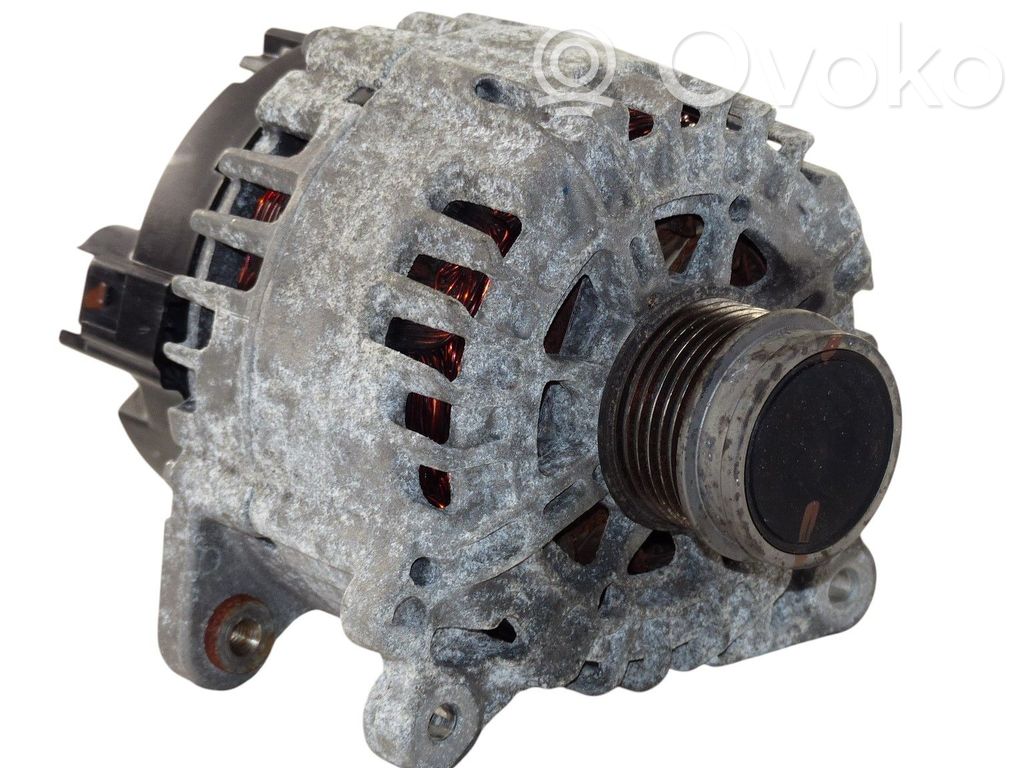 Volkswagen Touareg II Alternator 