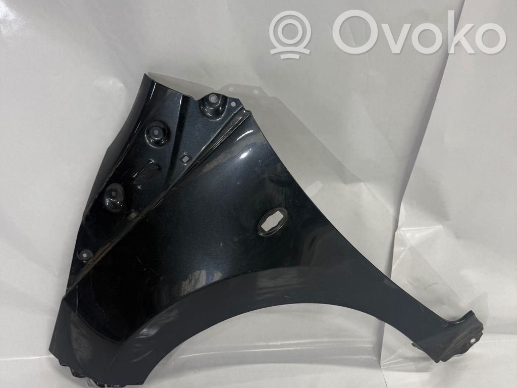 Toyota Aygo AB40 Błotnik przedni 