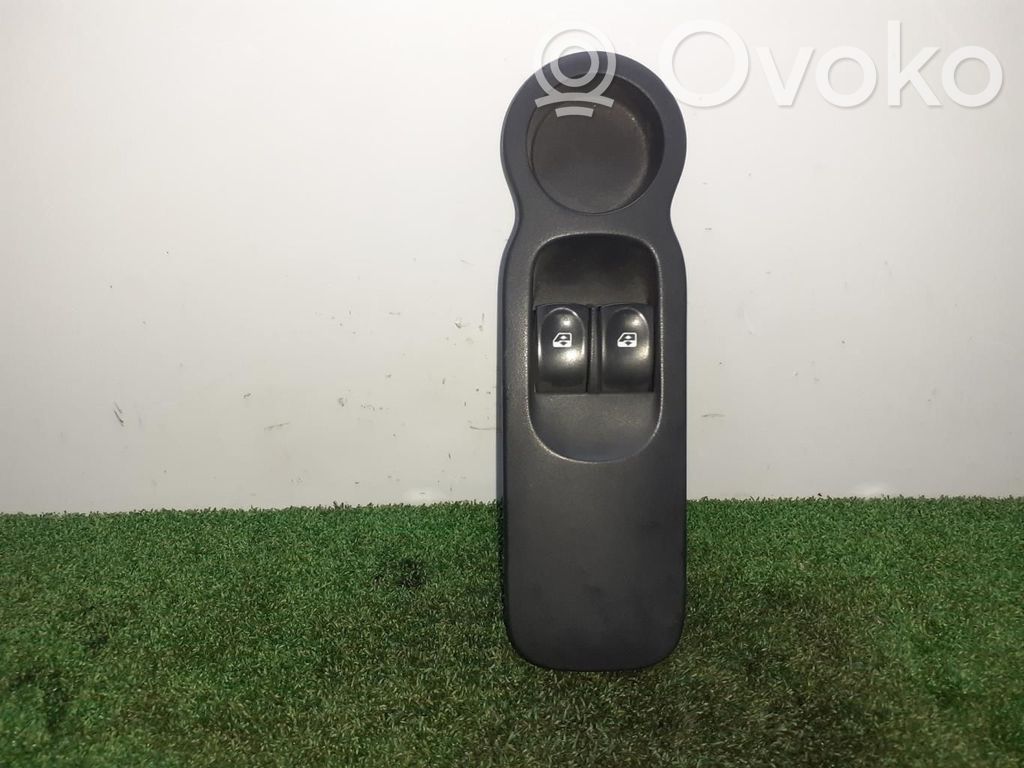 Electric window control switch   8200278438