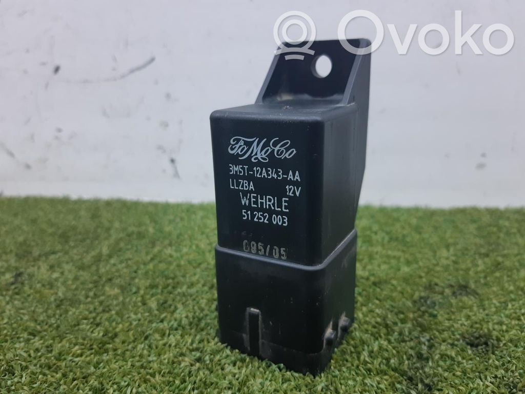 Saugiklių blokas   3M5T12A343AA