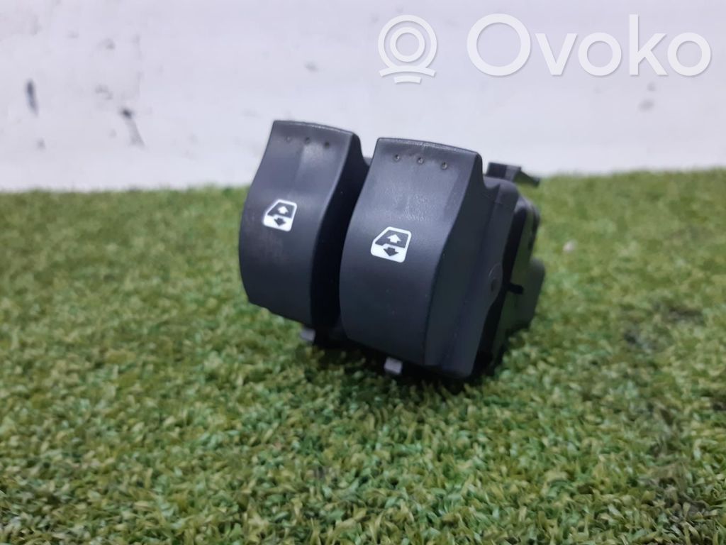 Renault Espace IV Electric window control switch 