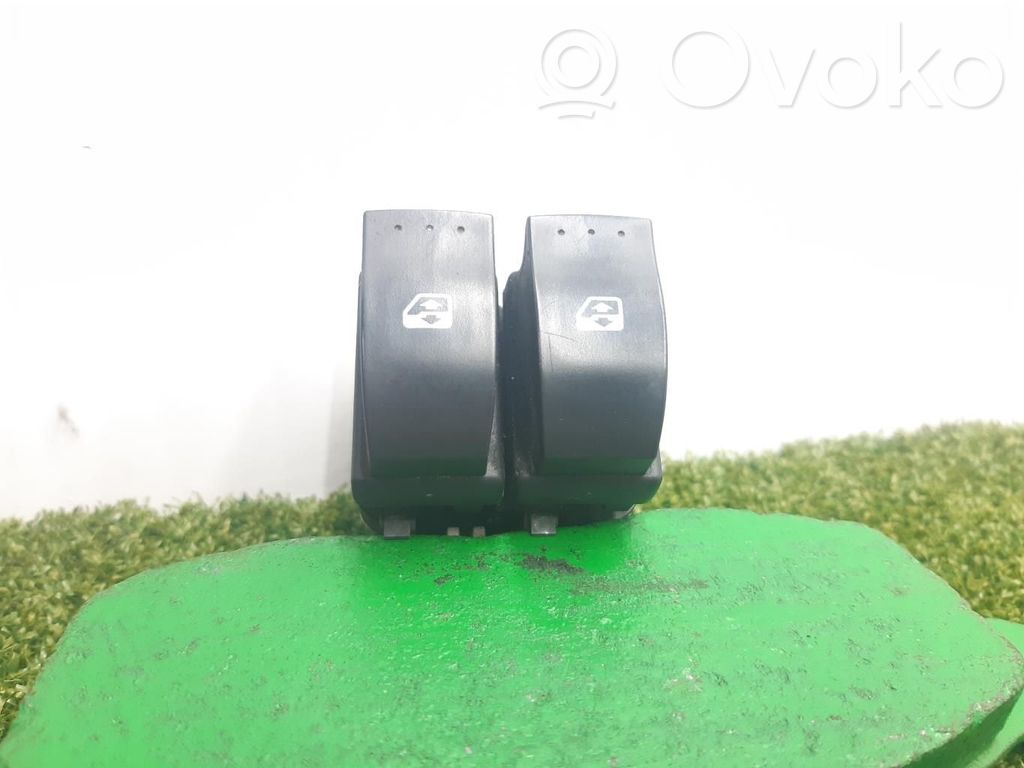 Renault Laguna II Electric window control switch 