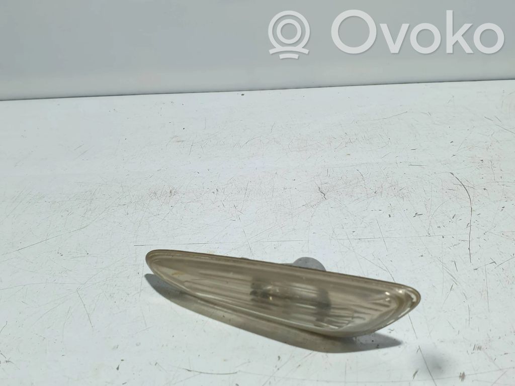Front fender indicator light   4166L,15312