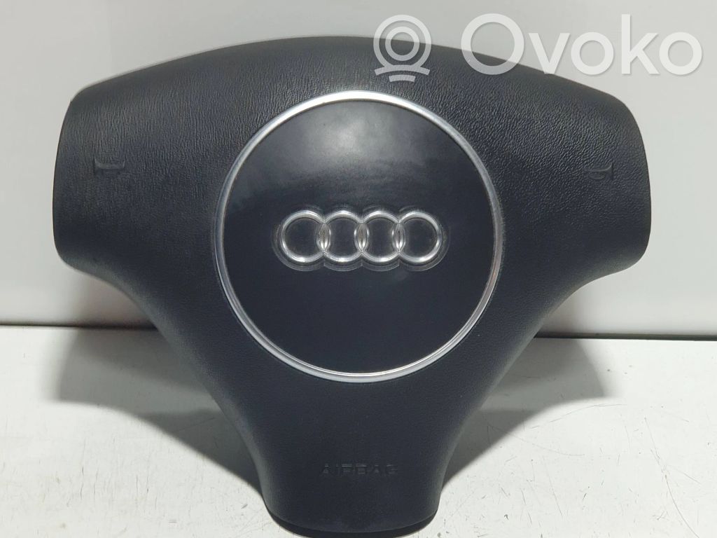 Audi A3 S3 8P Airbag volan 