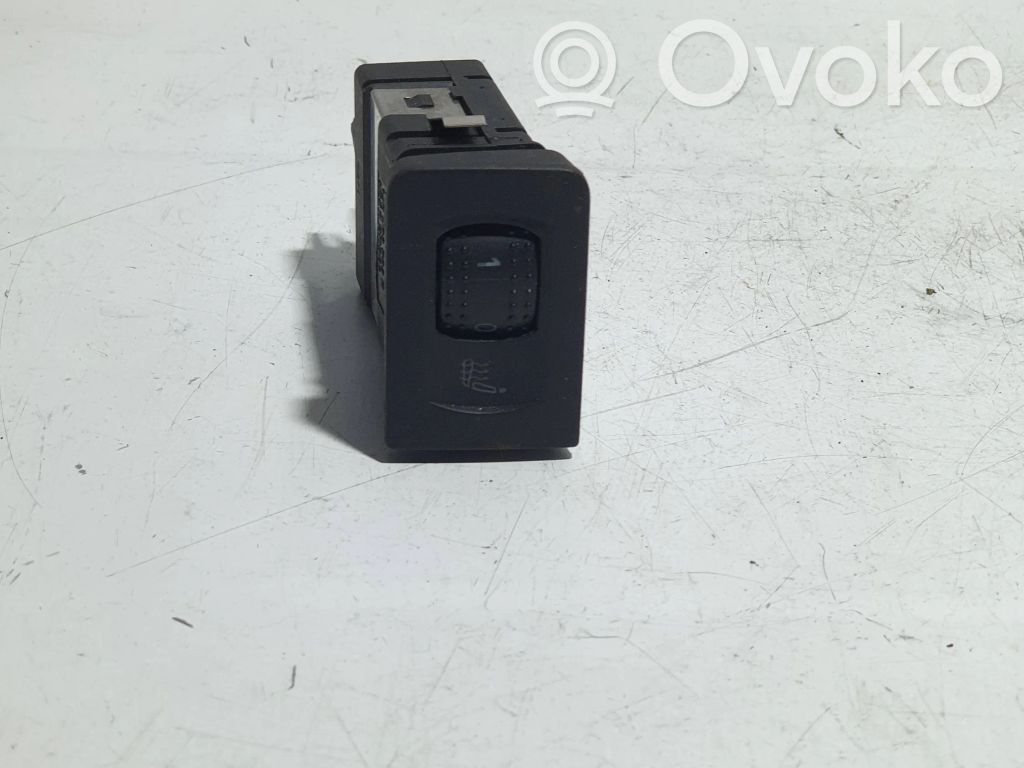 Volkswagen Golf IV Seat heating switch 