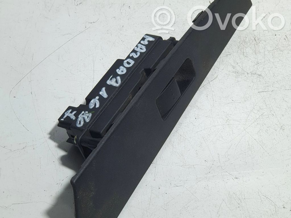 Mazda 3 I Front door window switch trim 