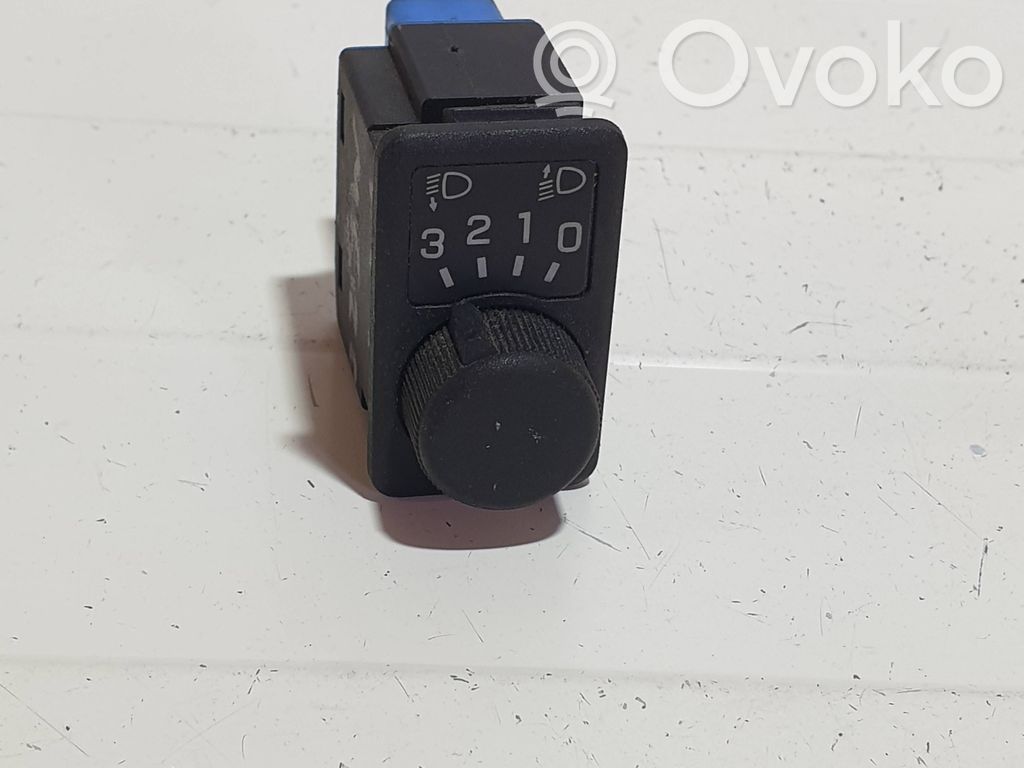 Headlight level height control switch   37044A,044003