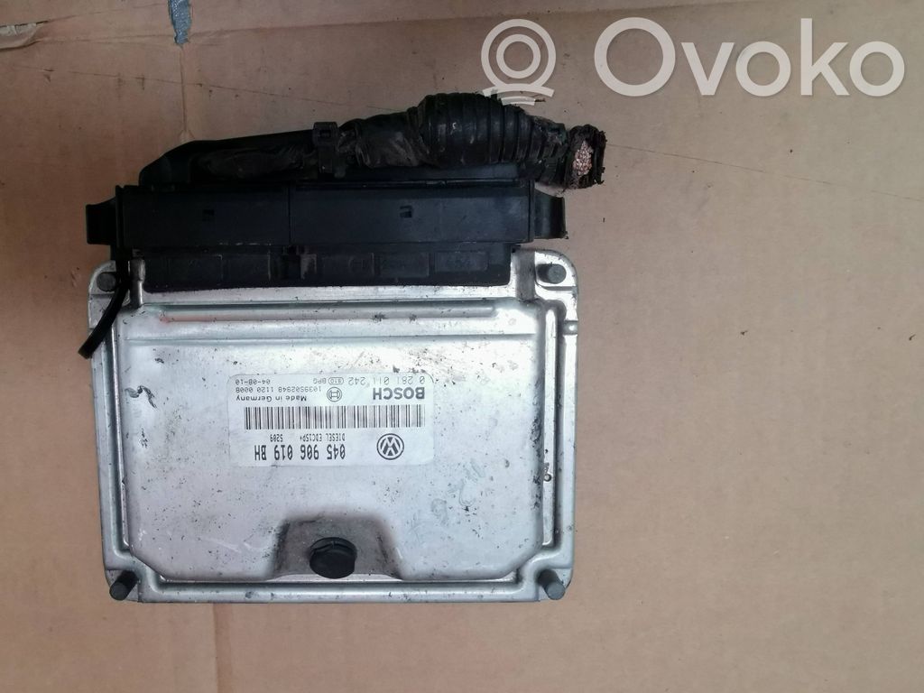 Volkswagen Polo IV 9N3 Engine control unit/module 