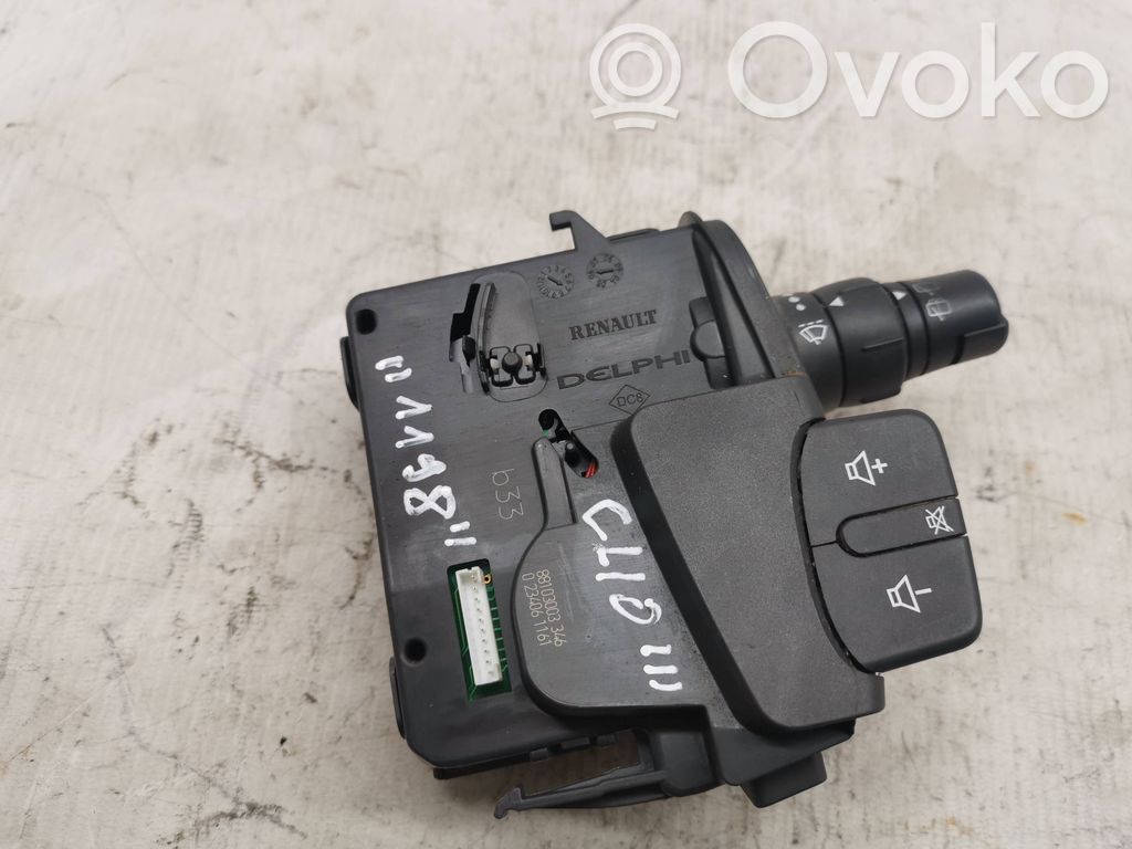 Renault Clio III Wiper control stalk 