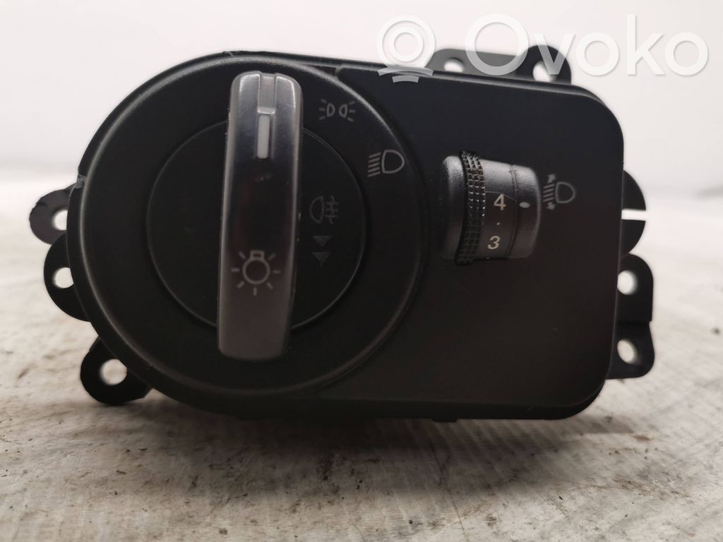 Ford Fiesta Light switch 