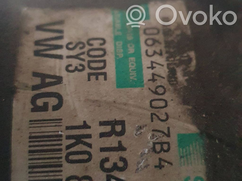 Volkswagen Touran I Air conditioning (A/C) compressor (pump) 
