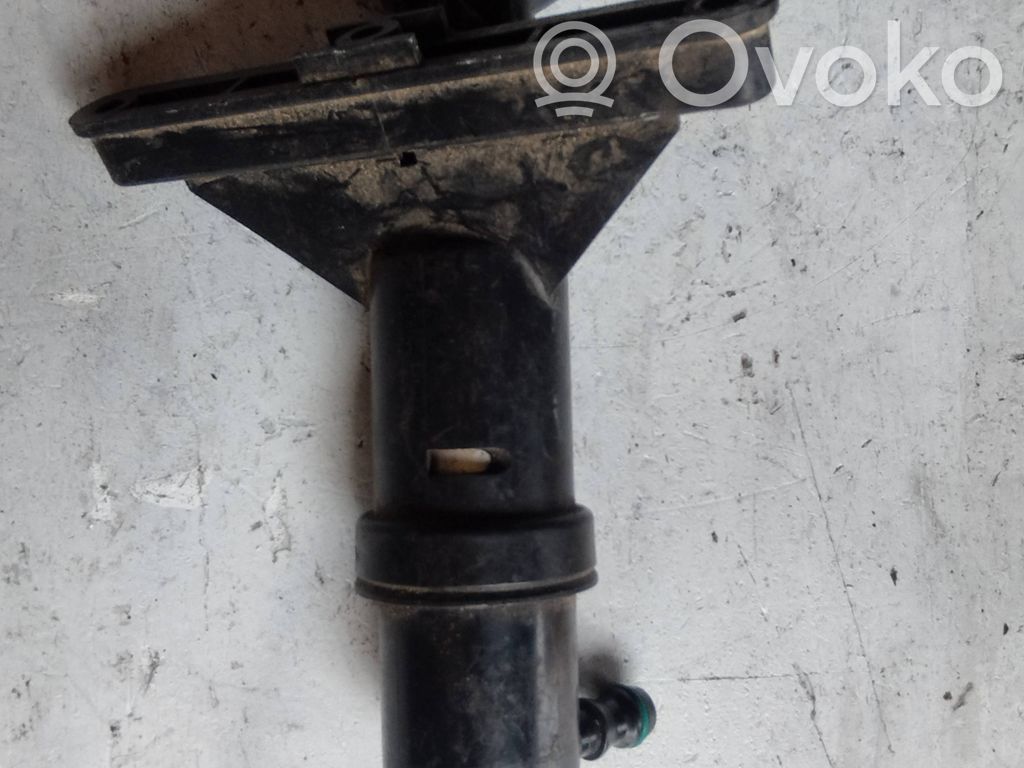 Volvo V70 Headlight washer spray nozzle 
