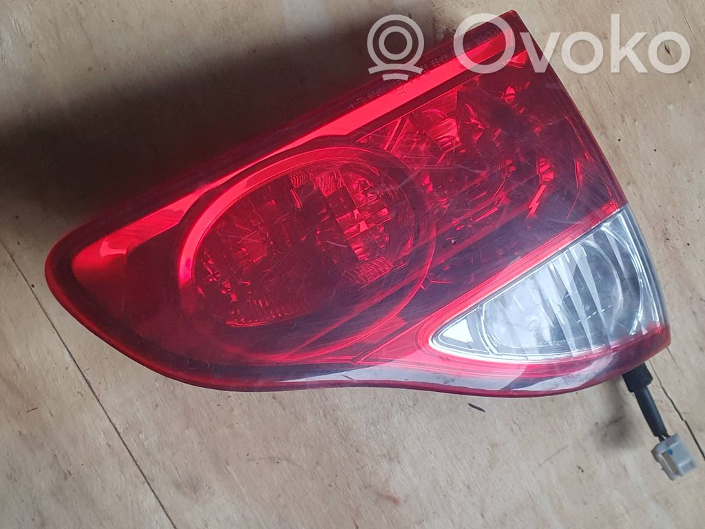 Toyota Corolla Verso E121 Tailgate rear/tail lights 