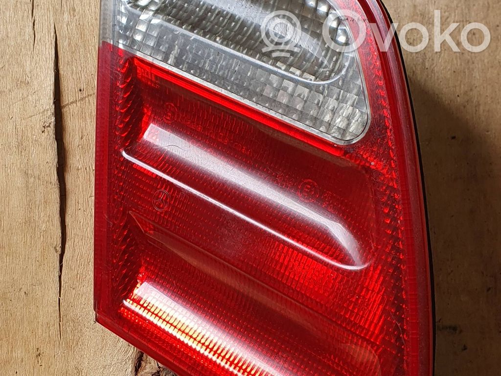 Mercedes-Benz E W210 Lampy tylnej klapy bagażnika 
